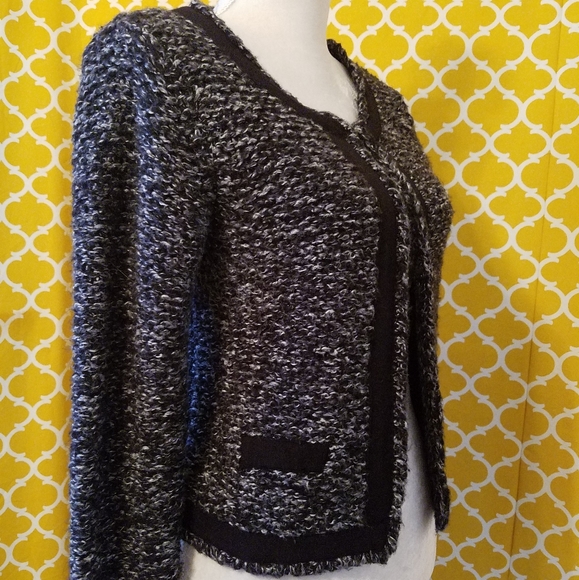 Motive Jackets & Blazers - GORGEOUS MOTIVE BLACK & WHT SHORT SWEATER JACKET